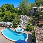 Grand Mediterranean Villa In La Jolla Hillside