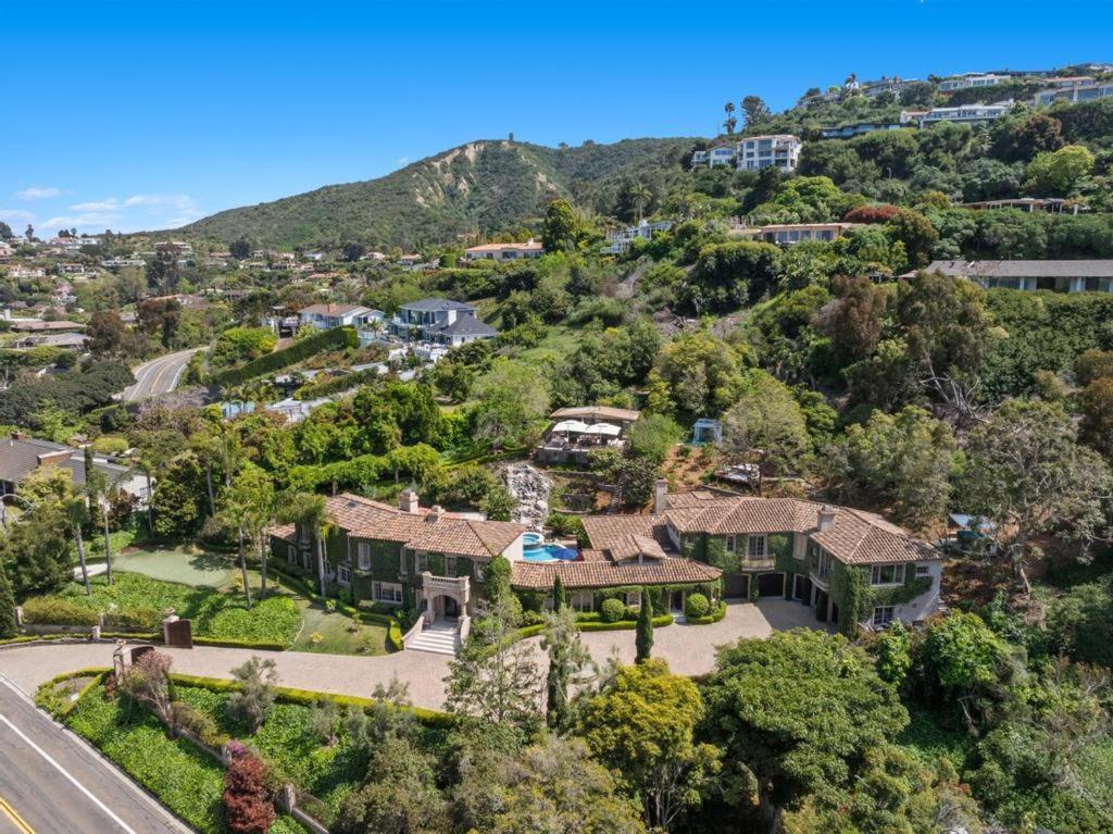 Grand Mediterranean In La Jolla Hillside Villa San Diego