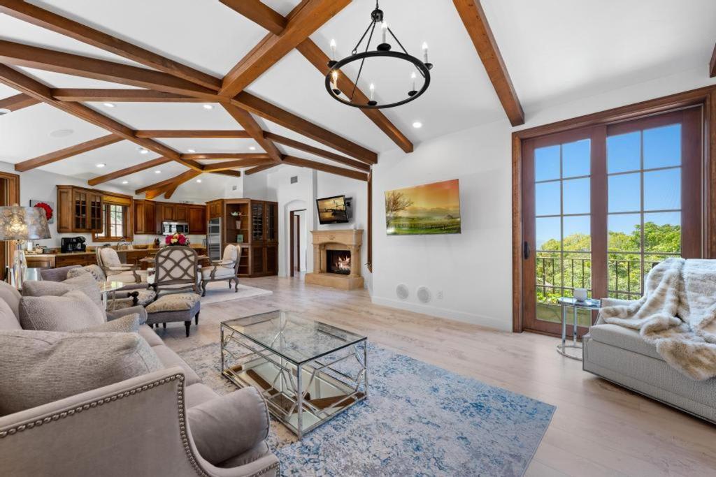 Grand Mediterranean In La Jolla Hillside Villa *
