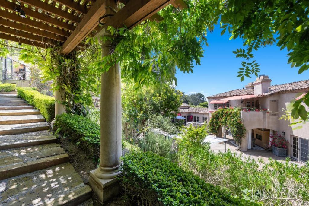 Grand Mediterranean In La Jolla Hillside *