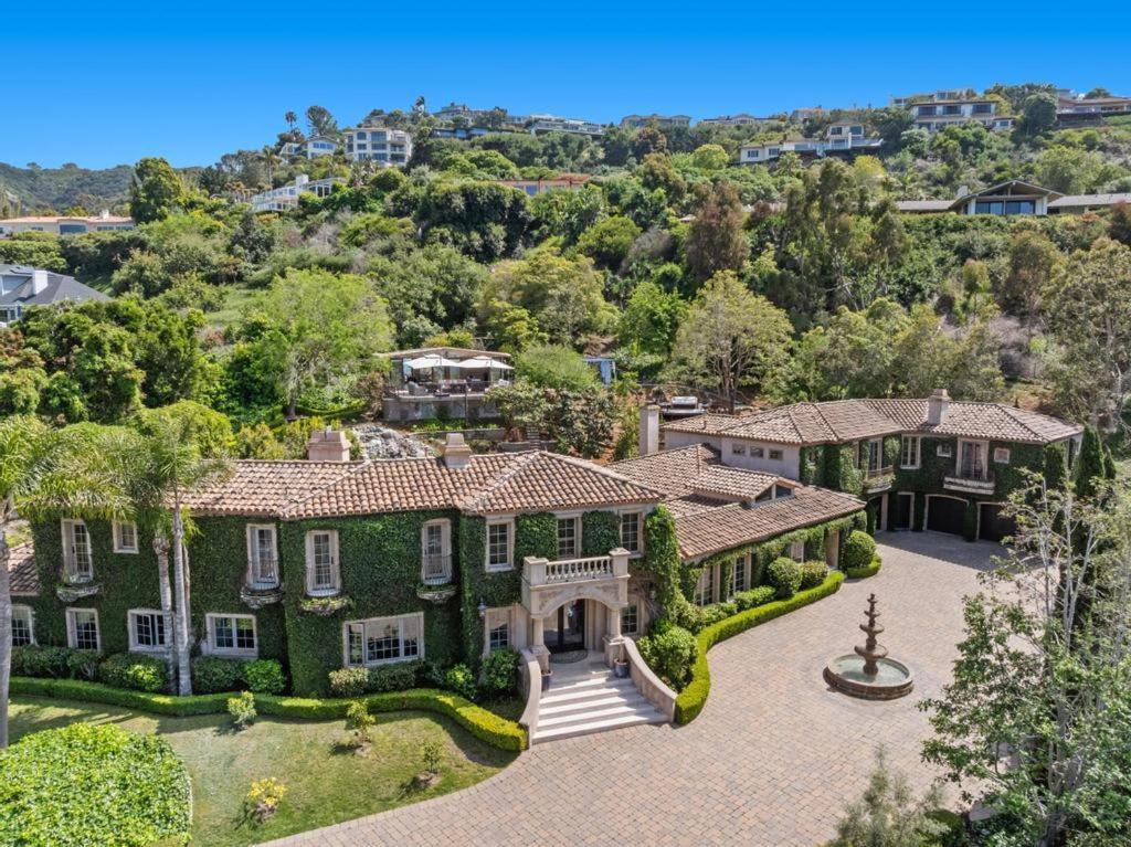 Grand Mediterranean In La Jolla Hillside *