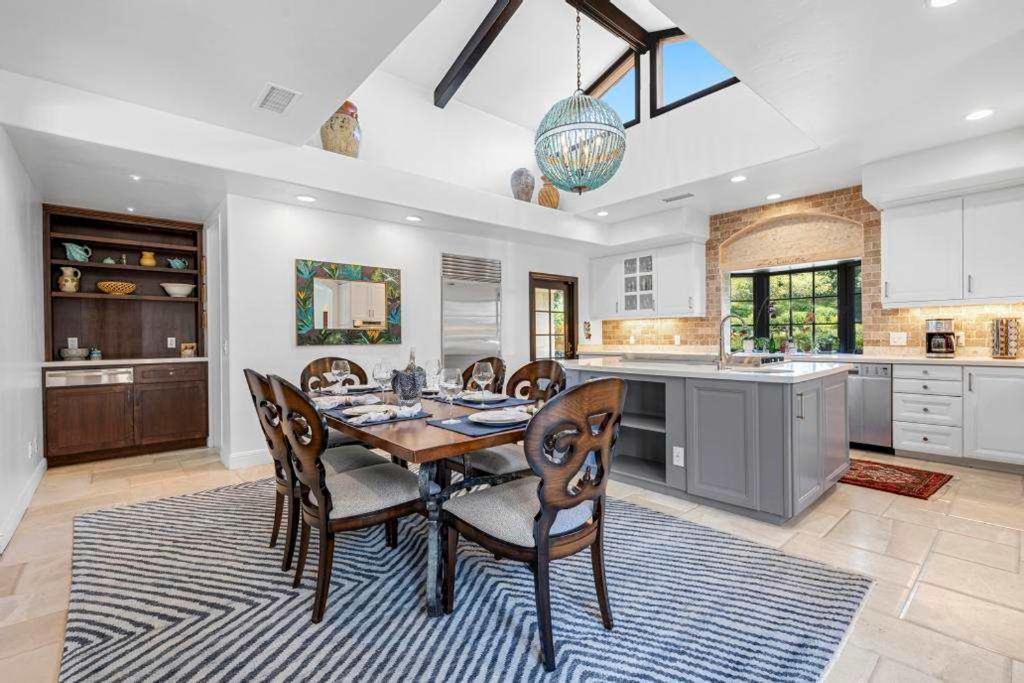 Grand Mediterranean In La Jolla Hillside